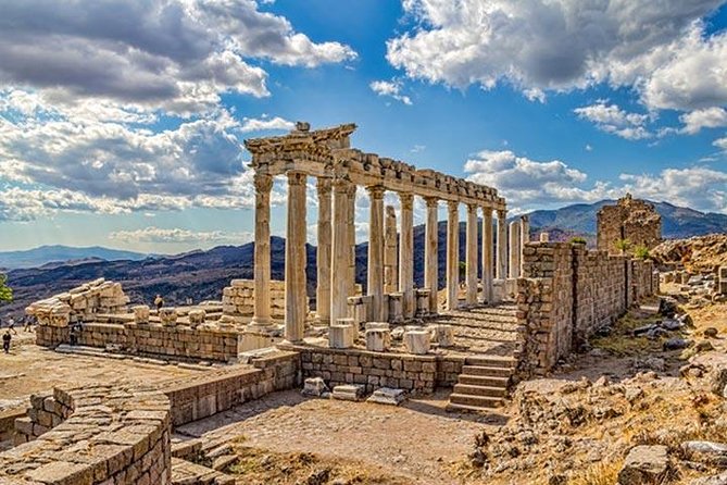 2-Days Gallipoli Troy Pergamon Acropolis Tour From Istanbul to Kusadasi - Morning departures: pickup times and the “European side” factor