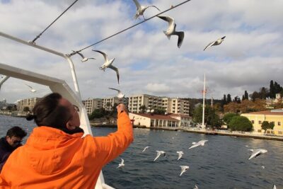 2-Hour Bosphorus Cruise in Istanbul with Guide - Meeting at the Spice Bazaar area: start where the city already feels alive