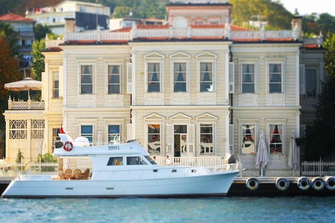 2-Hour Private Luxury Yacht Cruise on Bosphorus with Transfers - Bosphorus Bridge and the value of the full viewpoint sweep