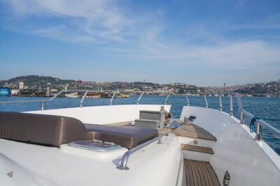 2 Hours Luxury Private Yacht Cruise on the Bosphorus - Dolmabahçe Palace to Çırağan Palace: the Ottoman waterfront look you can’t fake