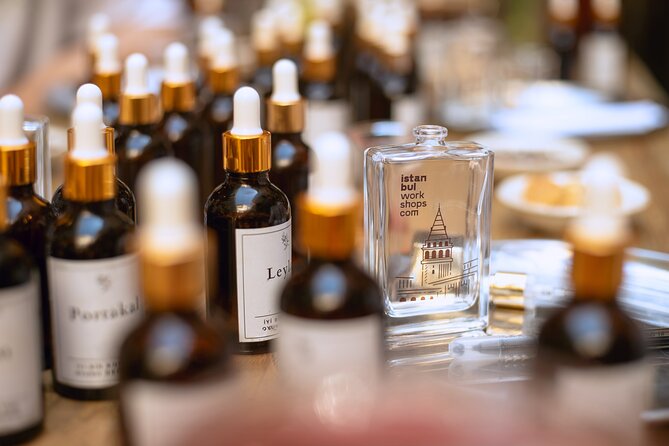 2 Hours Perfume Making Workshop in Istanbul - Mixing with a professional: how you go from smells to structure