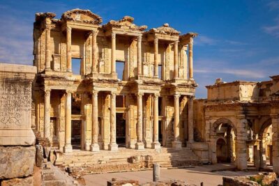 5-Day Tour of Istanbul, Ephesus and Pamukkale - Day 1: Landing in Istanbul and getting to your hotel fast