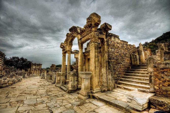 7 Days Highlights of Turkey Tour: Istanbul, Cappadocia, Pamukkale, Ephesus - Pamukkale + Hierapolis: travertines, necropolis, and a chance to swim