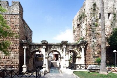 8 Days Relaxed Cappadocia, Ephesus, Pamukkale and Antalya Tour - Day 2: Pamukkale’s Roman Ruins and the Travertine Walk You’ll Remember