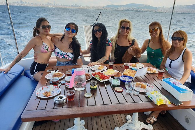 8-Hours Private Swimming Luxury Yacht Cruise to Princes' Island - The island route: Kınalıada, Burgazada, Kaşık Island, Heybeliada, Büyükada