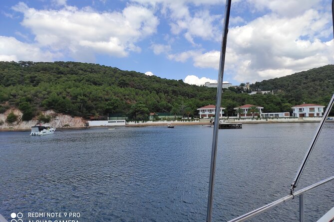8-Hours Private Swimming Luxury Yacht Cruise to Princes' Island - Who this cruise suits best