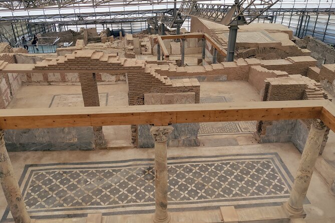 All Inclusive Private Ephesus Day Trip from Istanbul by Plane - Lunch in a carpet-weaving garden: food plus a real craft stop