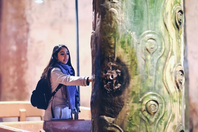Basilica Cistern Skip-the-Ticket-Line Entry with Audio Guide - How the audio guide works with the space
