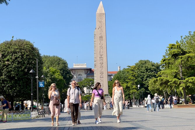 Best of Istanbul: Basilica Cistern - Blue Mosque - Grand Bazaar - Grand Bazaar Stop: Covered Streets and a Carpet Weaving Workshop