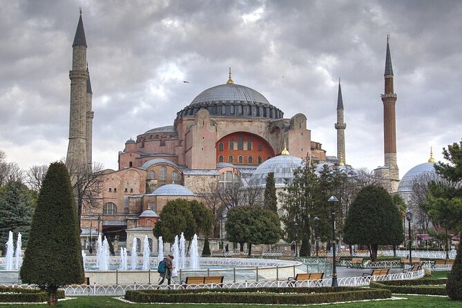 Best of Istanbul Full Day Private Tour With Guide - Ayasofya (Hagia Sophia) Mosque: how to see the place, not just the dome