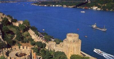 Bosphorus Boat Cruise & Two Continents Tour with Lunch - Spice Bazaar Time: Color, Smells, and How Not to Get Rushed