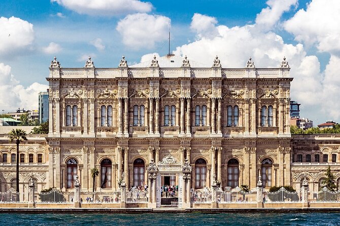 Bosphorus Cruise with Dolmabahce Palace and Istiklal Street Tour - Istiklal Caddesi: The Street Where Istanbul Shows Its Personality