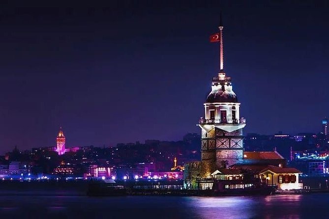 Bosphorus Cruise with unlimited alcohol - Sailing under 15 Temmuz Şehitler Bridge: the photo moment you’ll remember