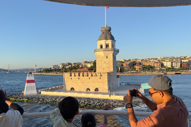 Bosphorus Daytime or Sunset Sightseeing Cruise & Audio Guide - Küçüksu Pavilion and Beylerbeyi Palace: Asian Side Royal Retreats