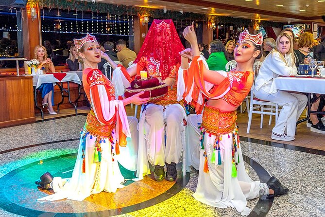 Bosphorus Dinner Cruise & Show with Private Table - How the pass-by route turns into real sightseeing