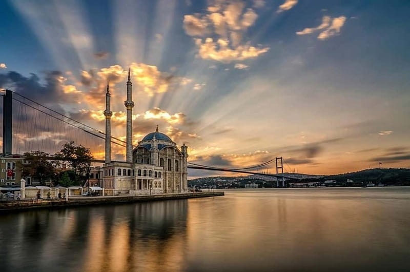 Bosphorus Dinner Cruise & Shows - Who should book this Bosphorus Dinner Cruise