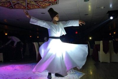 Bosphorus Dinner Cruise with Turkish Night Show Non-Alcoholic - The three-course Turkish dinner: what’s included (and what to expect)