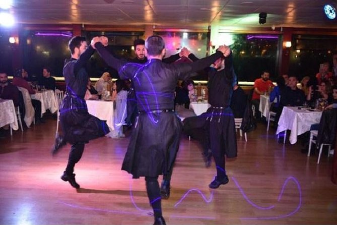 Bosphorus Dinner Show Cruise With Non Alcoholic Menu ISTANBUL Dinner cruise - Comfort and logistics that affect your enjoyment (more than you think)