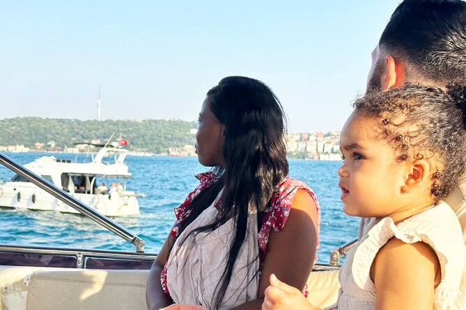 Bosphorus & Golden Horn: Sunset Yacht Cruise with Expert Guide - Beylerbeyi Palace and the Üsküdar side of the Bosphorus