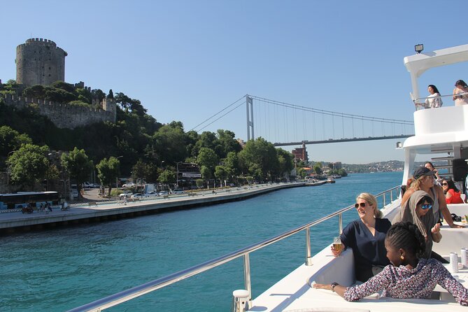 Bosphorus Luxury Lunch Cruise & Black Sea Swimming Experience - The boat experience: air-conditioning, seating choices, and what’s served