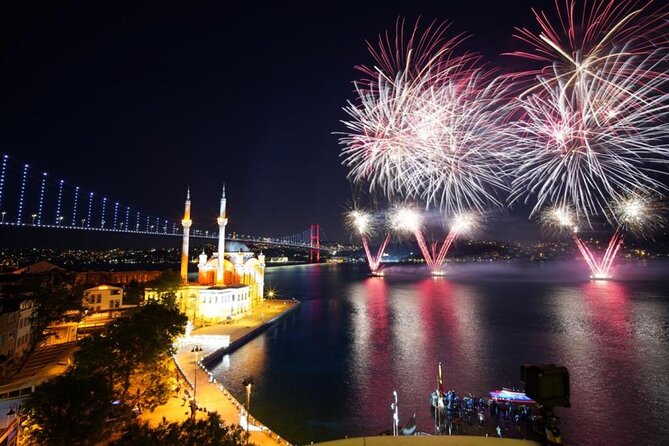 Bosphorus New Years Dinner Cruise Party in Istanbul 2026 - Key details that shape the experience