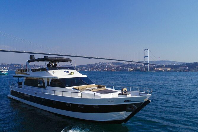 Bosphorus Night Cruise on the Luxury Yacht - Rumeli Hisarı (Rumeli Fortress): Built for Speed, Fortified for 1453