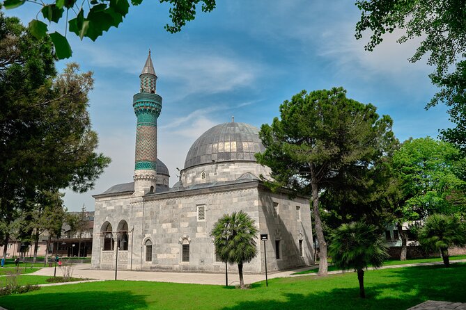 Bursa Uludağ Mountain Tour & Cable Car Ride from Istanbul - Bursa Center Hour: Green Mosque and a Change of Pace