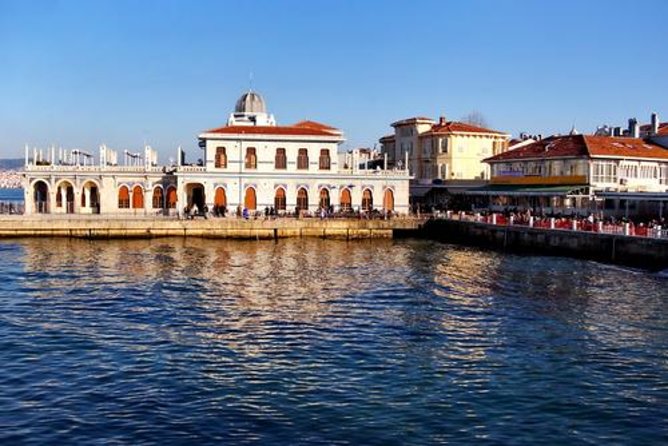 Buyukada Princes’ Island Guided Day Tour with lunch from Istanbul - Getting there the easy way: pickup and the boat ride rhythm