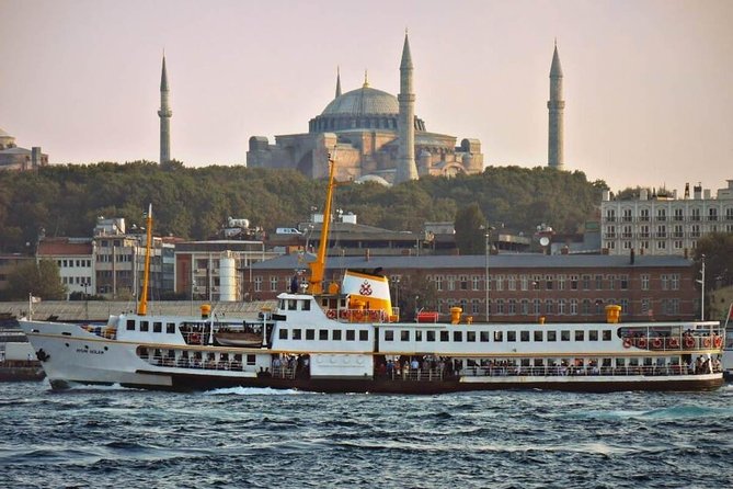 Buyukada Princes’ Island Guided Day Tour with lunch from Istanbul - Büyükada on horse-drawn carriage: scenic, but watch the timing