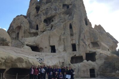 Cappadocia 2 Day Tour from Istanbul by Plane - Day 1: Avanos pottery, the Red River stroll, and why this stop matters