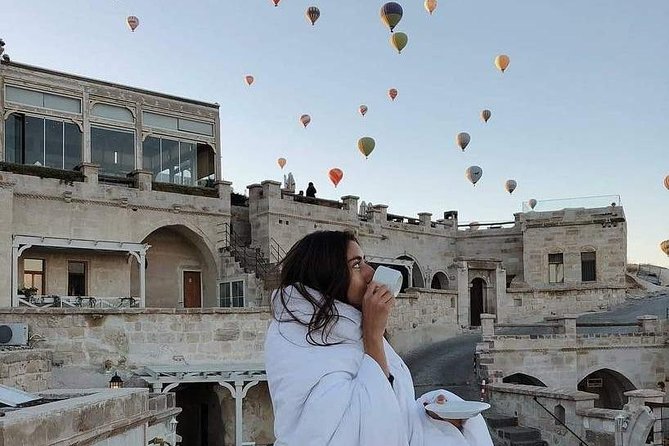 Cappadocia Tour from Istanbul 2 Days 1 Night by Plane With Cave Hotel - Small group + licensed English guide: why it feels easier