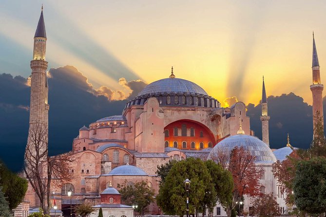 Classic Istanbul Tour Blue Mosque, Hippodrome, Hagia Sophia and Topkapi Palace - Getting oriented: Sultanahmet’s big sights, in one guided loop