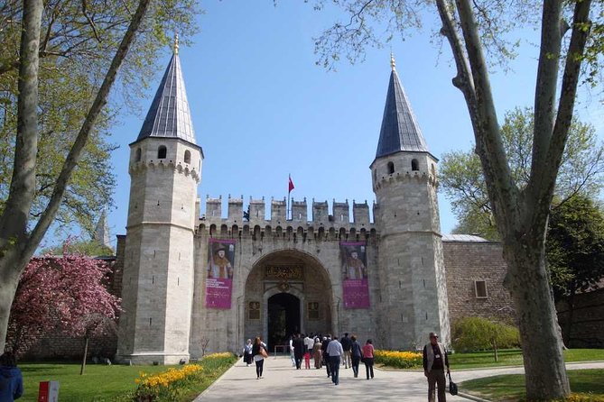 Classic Istanbul Tour Blue Mosque, Hippodrome, Hagia Sophia and Topkapi Palace - Transportation, timing, and group size: why it can feel smooth or chaotic