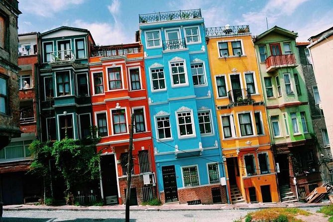 Contemporary Art Walk: Istiklal Street, Modern Art Museums - Galeri Nev and Galerist: how style and ambition shift block to block