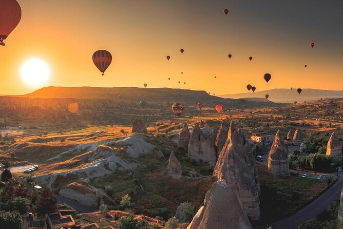 Day Trip to Cappadocia from/to Istanbul with FLIGHT+LUNCH - Paşabağı (Monks Valley): the fairy chimneys with triple caps
