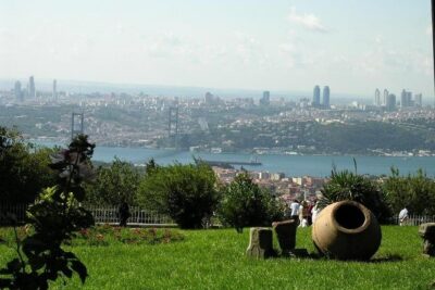 Dolmabahce Palace Tour in Istanbul - Your 2-hour plan inside: Medhal Hall, marble rooms, and the Crystal Staircase