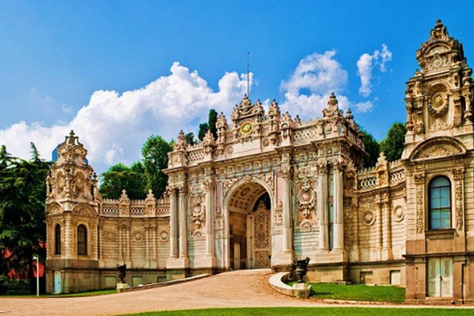 Dolmabahce Palace Tour in Istanbul - Çamlıca Hill (or Yeditepe): panoramic views with a time limit