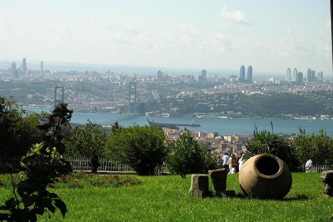 Dolmabahce Palace Tour in Istanbul - Your 2-hour plan inside: Medhal Hall, marble rooms, and the Crystal Staircase