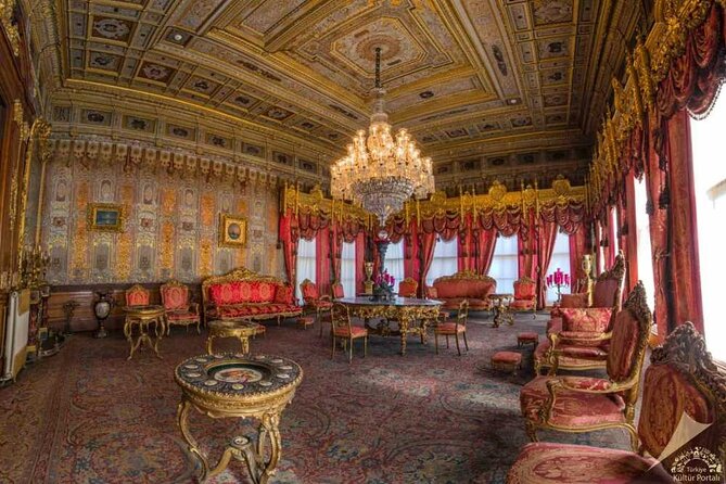 Dolmabahçe Palace with Bosphorus Tour by Boat - What to bring so each stop actually lands