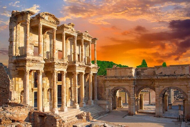 Ephesus and Pamukkale Full-Day Private Tour from Istanbul by Plane - Virgin Mary’s House in Selçuk: Short Visit, Big Meaning