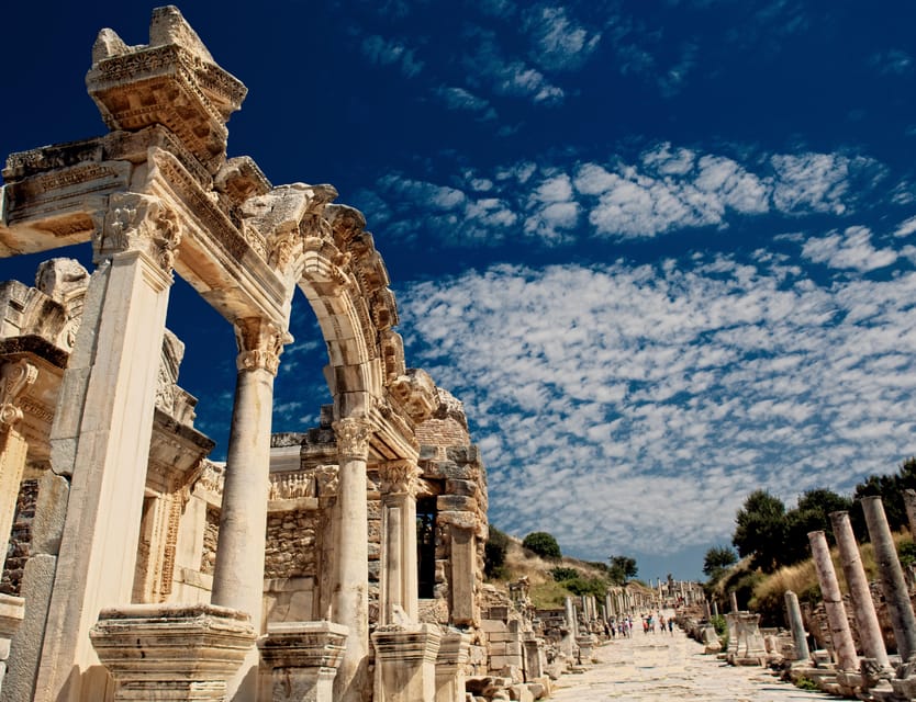 From Istanbul: 10-Day Turkey Tour & optional Hot Air Balloon - Coach travel, guides, and the small comforts that add up