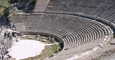 From Istanbul: 2-Day Ephesus & Pamukkale Tour by Bus - Ephesus and the Temple of Artemis Site: Seeing the Big Names Without the Chaos