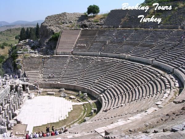 From Istanbul: Ephesus Full-Day Tour - From the airport to the ancient city gates: how the guide sets the scene