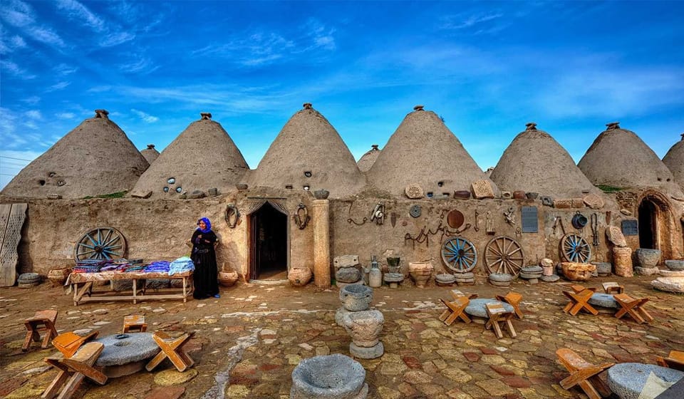 From Istanbul: Göbeklitepe Day Trip with Return Flights - Flying from Istanbul to Şanlıurfa for one day: value math