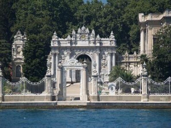 Full Day Istanbul Bosphorus Cruise and Dolmabahce Palace Tour with Private Guide - How this full-day Istanbul tour fits together
