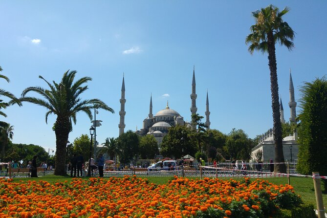 Full-Day Private Tour of Istanbul with Pick Up - Blue Mosque (Sultan Ahmed Mosque): six minarets and iconic tile work
