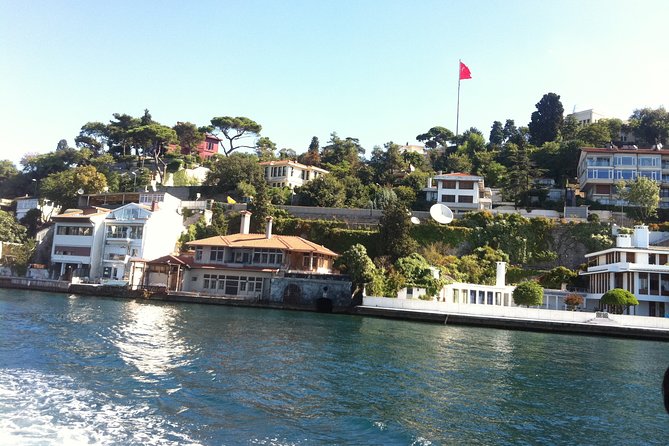 Golden Horn and Bosphorus Boat Tour in Istanbul - Halic and the Golden Horn: Istanbul’s Waterfront Comes First