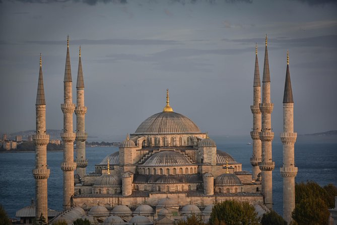 Guided Hagia Sofia, Blue mosque, Basilica Cistern skip lines tour - Stop 1: Blue Mosque (Sultanahmet Mosque) and the blue-tile story