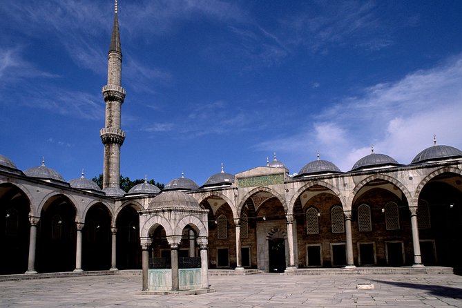 Guided Tours İn İstanbul - Topkapi Palace: Ottoman Power, Symbol Rooms, and Sacred Objects