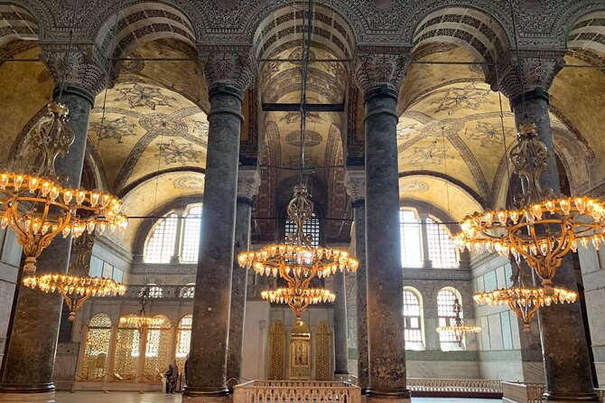Hagia Sophia Group Tour ( Licensed Guide) - Dress Code and Scarf Costs: Plan for Shoulders and Knees